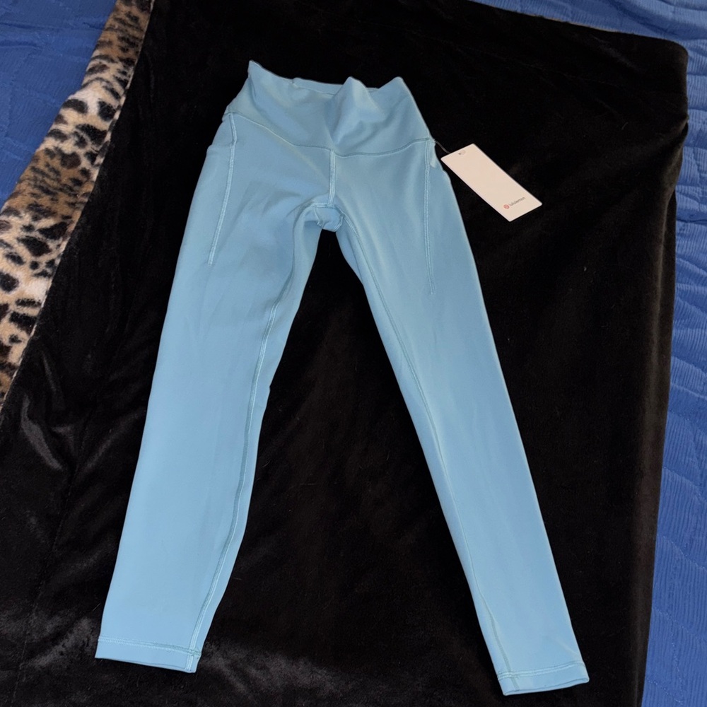 Lululemon Wunder Train HR Tight 25” w/pockets